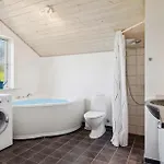 Semesterbostad Awesome In Juelsminde With Kitchen Sonderby (Midtjylland)